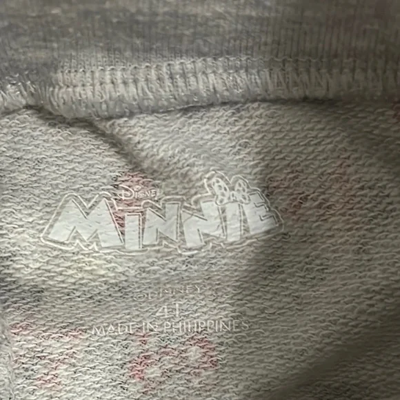 Disney Red and Gray Set with Minnie - Picture 4 of 5